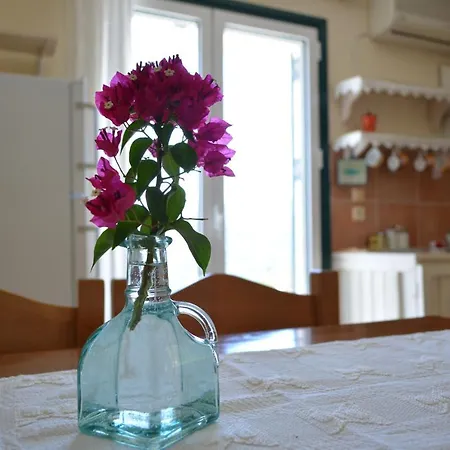 Isabel Sea View & Garden ליגיה